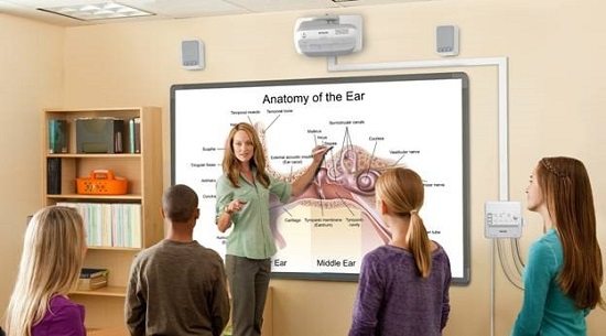 4k-education-display-anti-glare-visibility